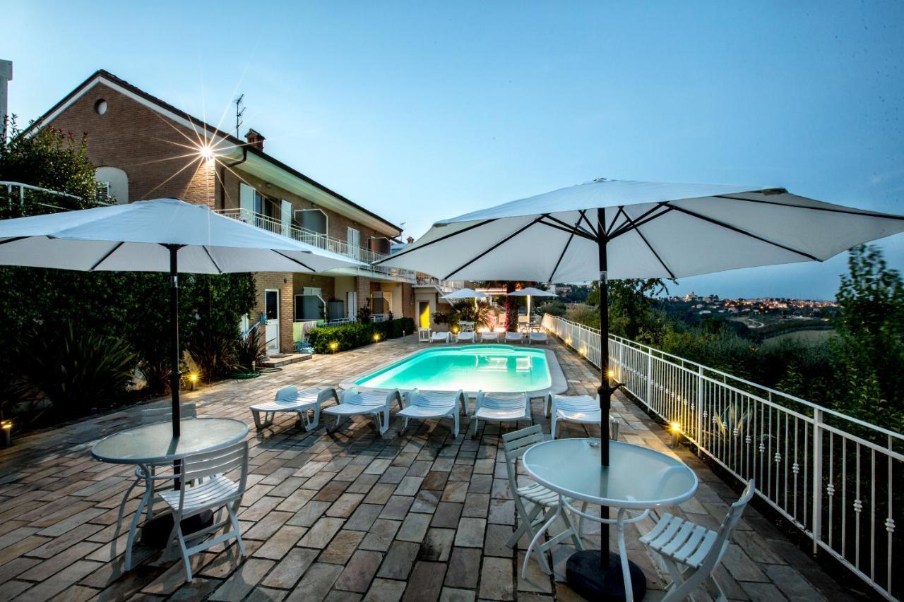 Holiday Residence Belohorizonte 마체라타 외부 사진